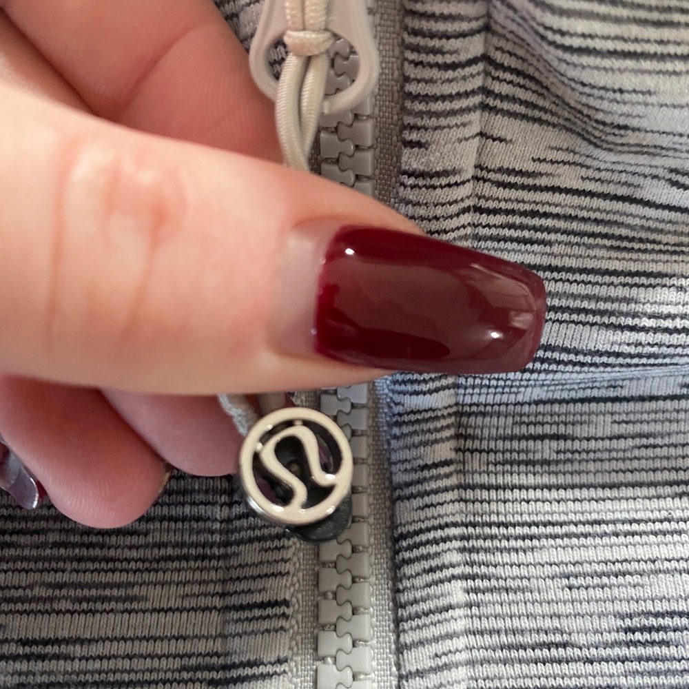 Lululemon zip up - Picture 6 of 6